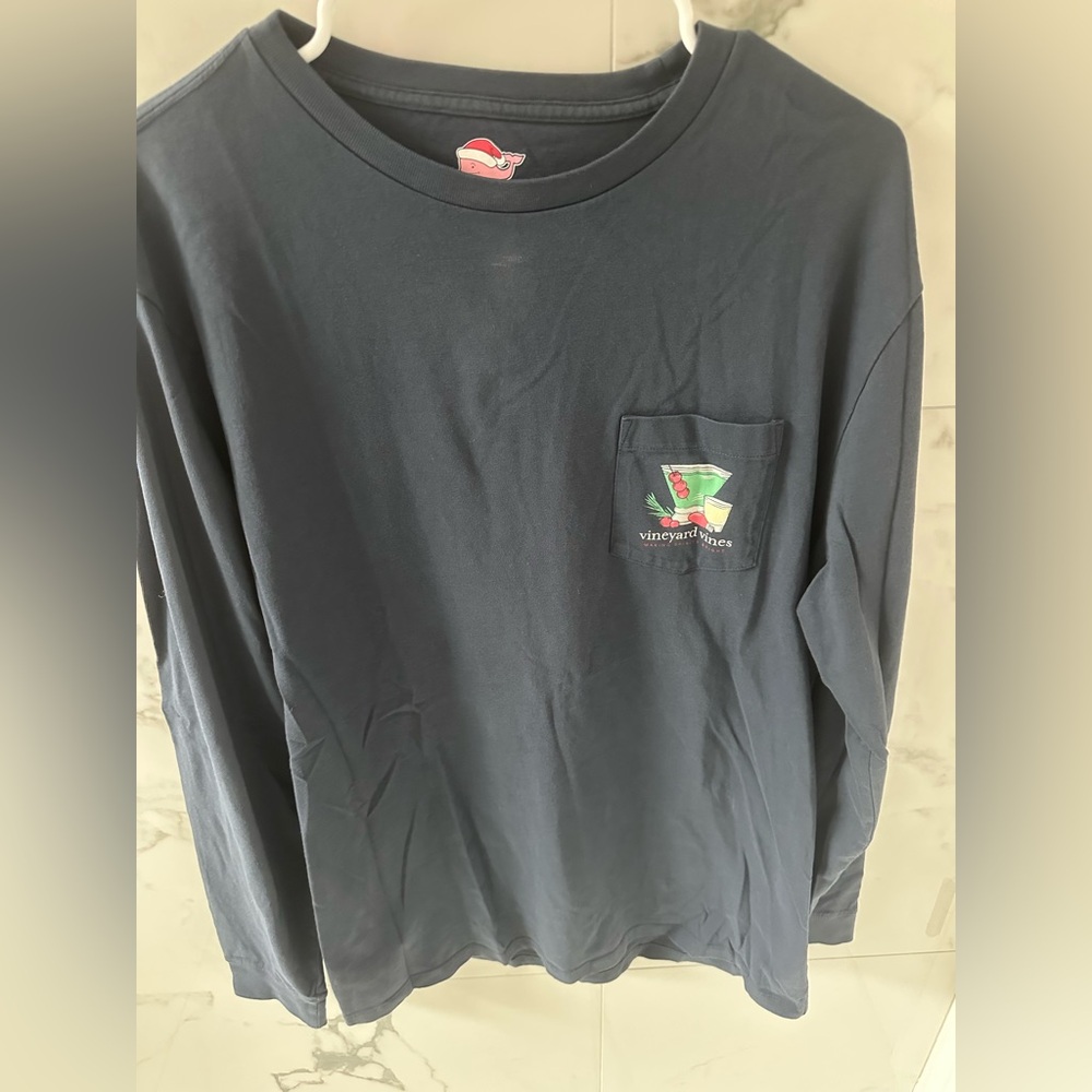Vineyard Vines Navy Holiday Long Sleeve with Festive Whale